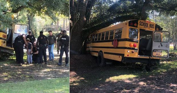 Drsná policejní honička: Chlapec (11) ukradl školní autobus a dal se na úprk!