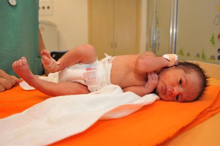 Malý chlapec je v současné době na novorozeneckém oddělení Fakultní nemocnice Bulovka a je ve velmi dobrém zdravotním stavu.