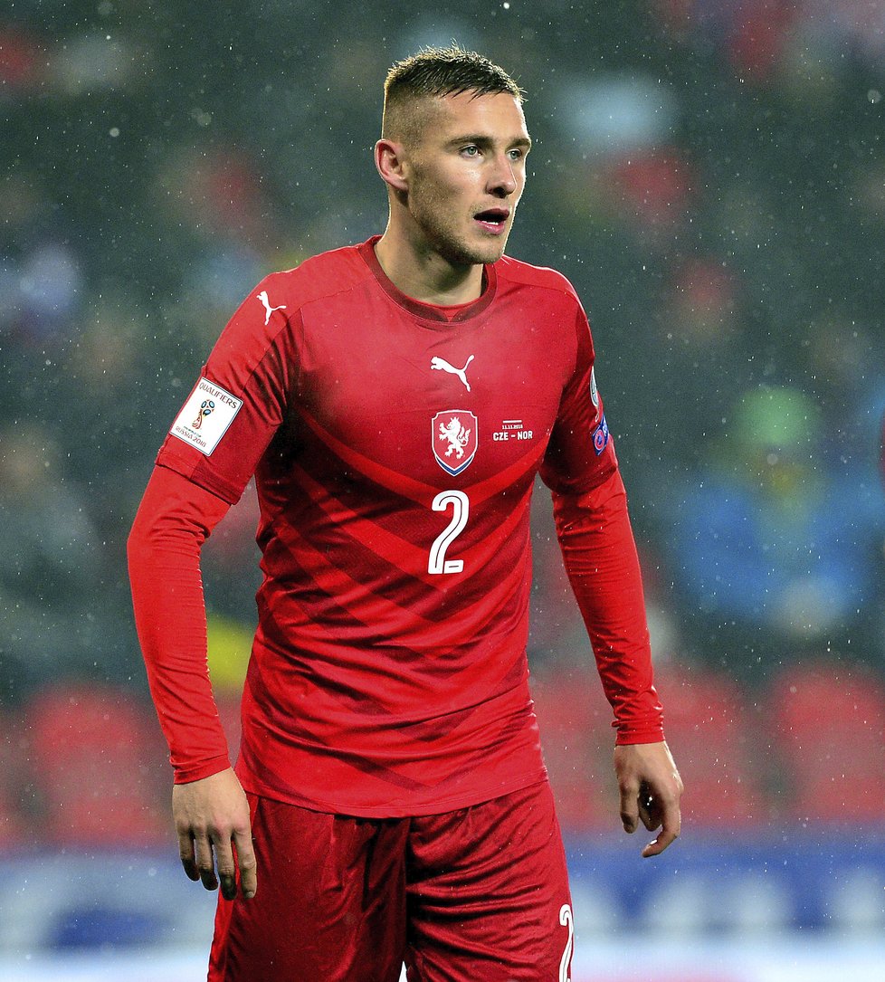 Fotbalista Pavel Kadeřábek