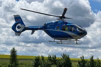 Vážná dopravní nehoda na Pražském okruhu: Náklaďáky se srazily u Cholupic, na místo letěl vrtulník