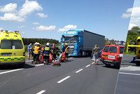 Smrtelná nehoda na Chomutovsku: Srážku tří vozidel nepřežil motorkář!