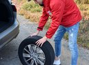 Defekty pneumatik patří mezi tři nejčastější důvody, proč Češi v Chorvatsku hledají pomoc asistenčních služeb