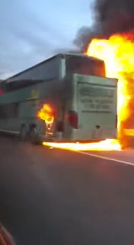 V Chorvatsku shořel český autobus! Uvnitř bylo 49 lidí