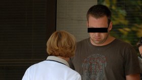 Český turista (33), který svou neopatrností založil na Hvaru požár, byl zadržen a vyslýchán chorvatskou policií.