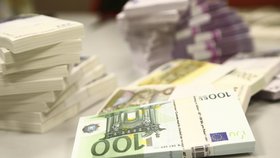 Evropská unie posvětila přechod Chorvatska na euro.