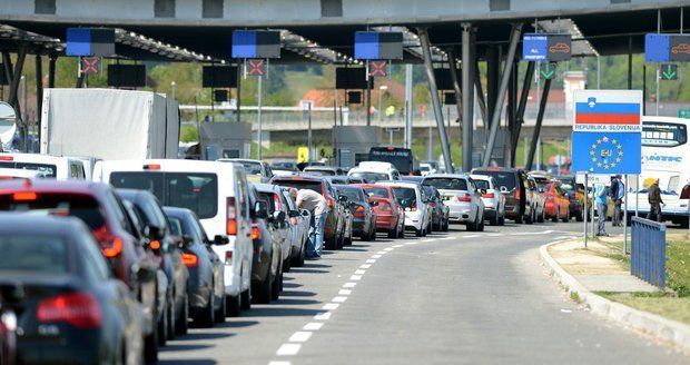 Co žene ceny nafty a benzinu nahoru? Před prázdninami je nejdráž za 3,5 roku