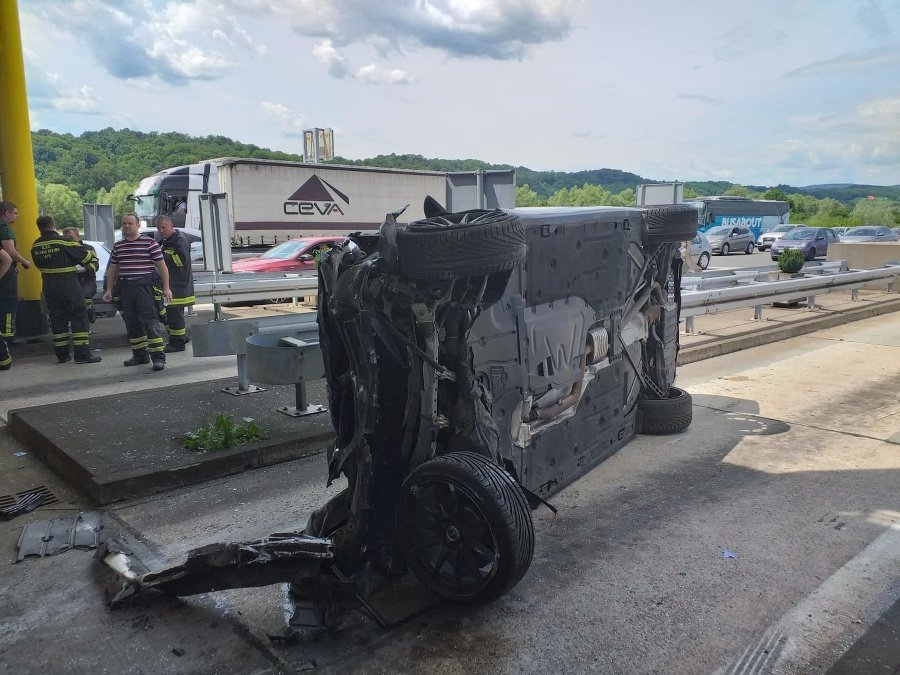 Nástrahy Chorvatska: Feťák za volantem nabořil 11. července škodovku s rodinou.