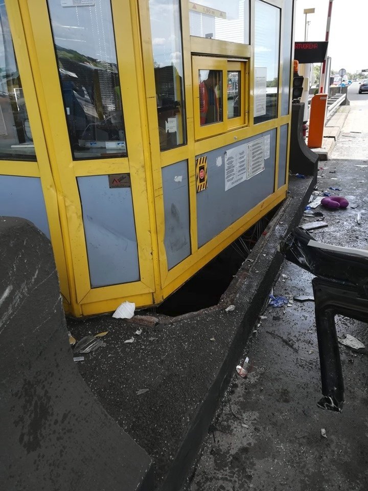 Nástrahy Chorvatska: Feťák za volantem nabořil 11. července škodovku s rodinou.