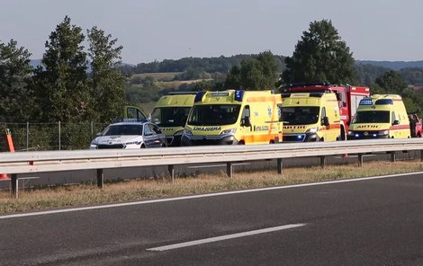 Nehoda polského autobusu u chorvatského Záhřebu (5.8.2022)