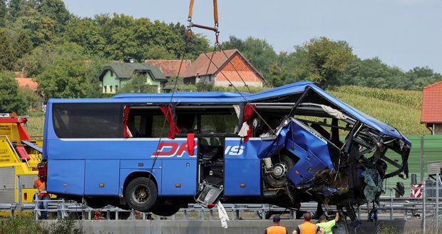 Nehoda autobusu v Chorvatsku: 12 mrtvých a 32 zraněných! Polský vůz havaroval u Záhřebu