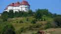 Architektonicky a historicky hodnotným je hrad Veliki Tabor z 12. století