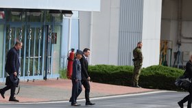 Ministr zahraničí Petr Macinka (Motoristé) při odletu do Chorvatska (23.7.2026)
