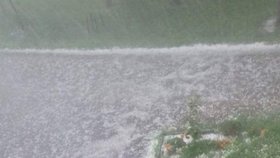 V Chorvatsku udeřily silné bouřky. Stromy a kroupy poškodily auta a budovy, záplavy ničily úrodu zemědělcům