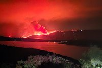 Ohnivé peklo v Chorvatsku: Evakuovali 230 lidí! Ostrov Brač zachvátily plameny