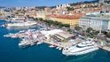 Nejvýznamnější chorvatský přístav Rijeka leží na břehu Kvarnerského zálivu, na východ od poloostrova Istrie.