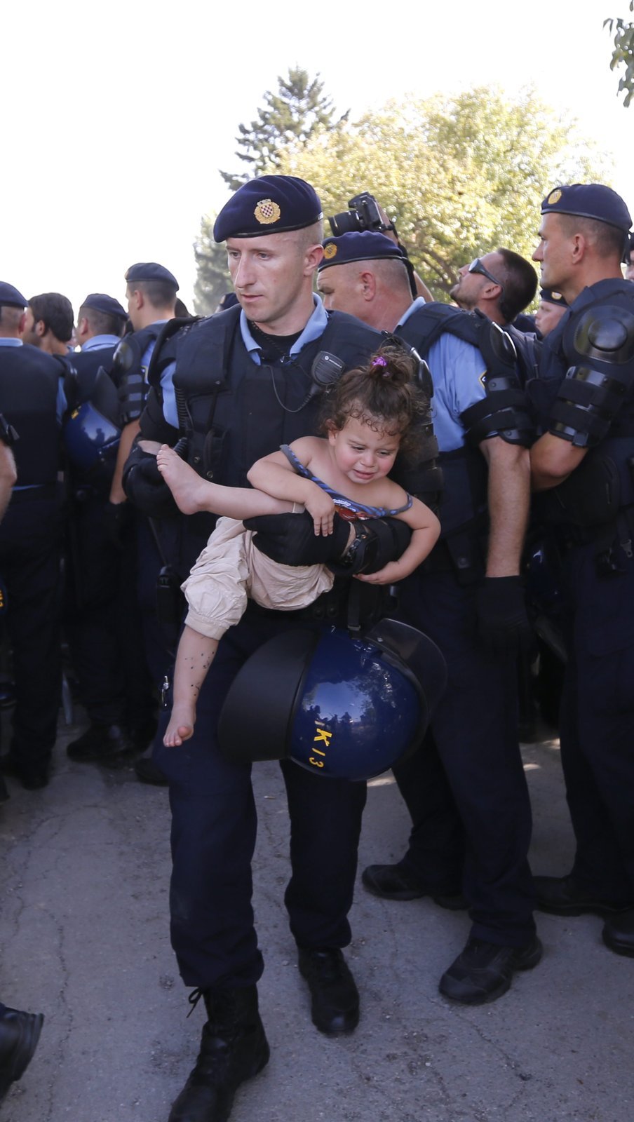 Chorvatské problémy s uprchlíky. Policie proti nim zasahovala především u pohraničního Tovarniku.