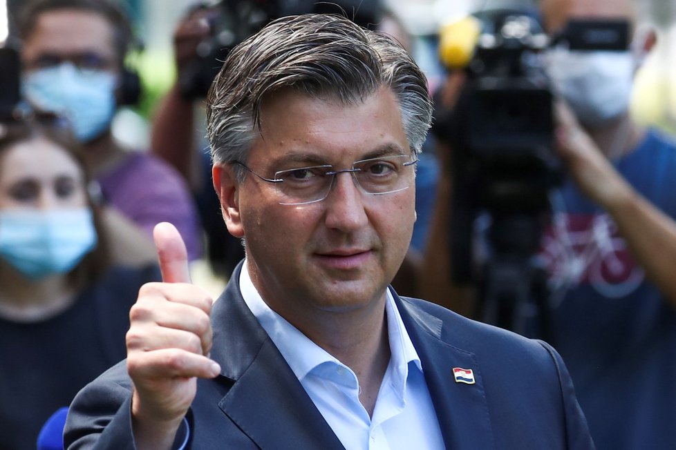 Andrej Plenković a jeho Chorvatské demokratické společenství (HDZ) zvítězili v parlamentních volbách v zemi (5. 7. 2020)