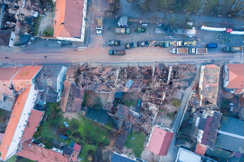 Chorvatsko zasáhlo ničivé zemětřesení, takto země vypadala den po nejhorších otřesech (30. 12. 2020)