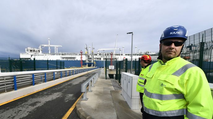 Jedním z významných míst pro přívod amerického LNG je terminál na ostrově Krk. Jedním z významných míst pro přívod amerického LNG je terminál na ostrově Krk.