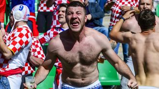 Bijte je! Zadržte je! Zavřete je! Chorvaté vyhlásili po zápase s Českem totální válku svým chuligánům Bijte je! Zadržte je! Zavřete je! Chorvaté vyhlásili po zápase s Českem totální válku svým chuligánům