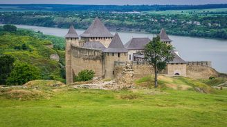 Strážci východní Evropy: Za mohutnými hrady a pevnostmi na březích řeky Dněstr