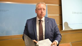 Ministr vnitra Chovanec (ČSSD) podepsal reorganizaci policie, která by měla dále pokračovat.