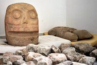 Archeologové našli chrám boha plodnosti. Jeho oběti kněží stahovali z kůže