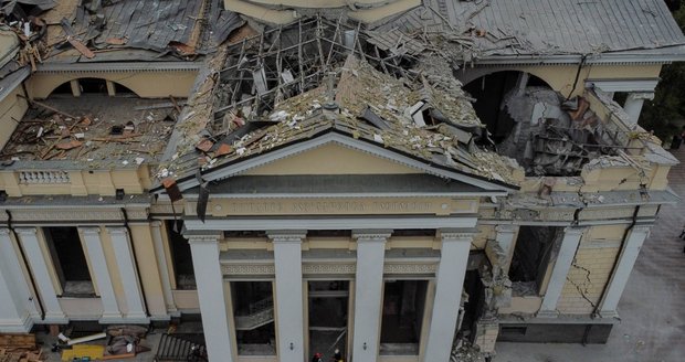 Rusové udeřili na Oděsu: Čtyři zraněné děti a zničená katedrála. Zelenskyj slíbil odvetu