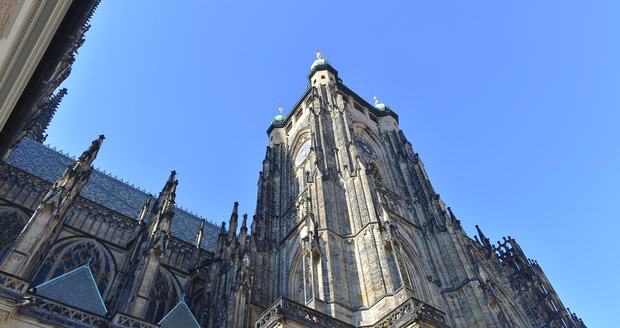 Také chrámu sv. Víta hrozila v roce 1541 zkáza ohněm. Největší požár Prahy však přežil relativně nepoškozen.
