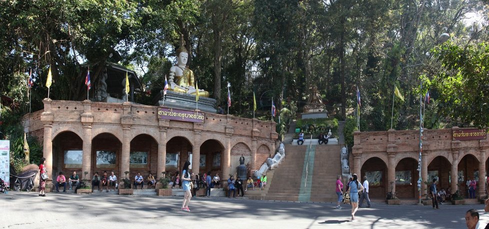 Thajský chrám Wat Phra That Doi Suthep