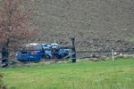V Chrášťanech u Benešova narazilo osobní auto do stromu, spolujezdkyně nepřežila. (2. dubna 2023)