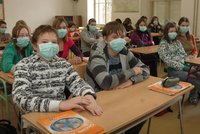 Česko svírá chřipka. Lékaři vyhlásili plošnou epidemii, nemocnice zakazují návštěvy