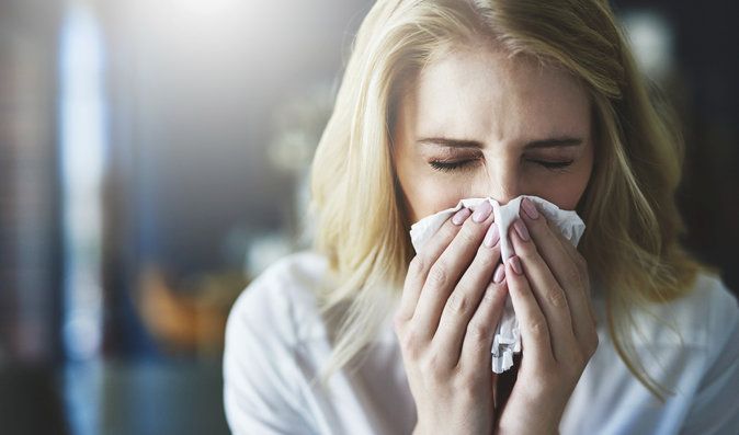 Počet nakažených chřipkou roste. Jak ji poznat a jak se bránit?