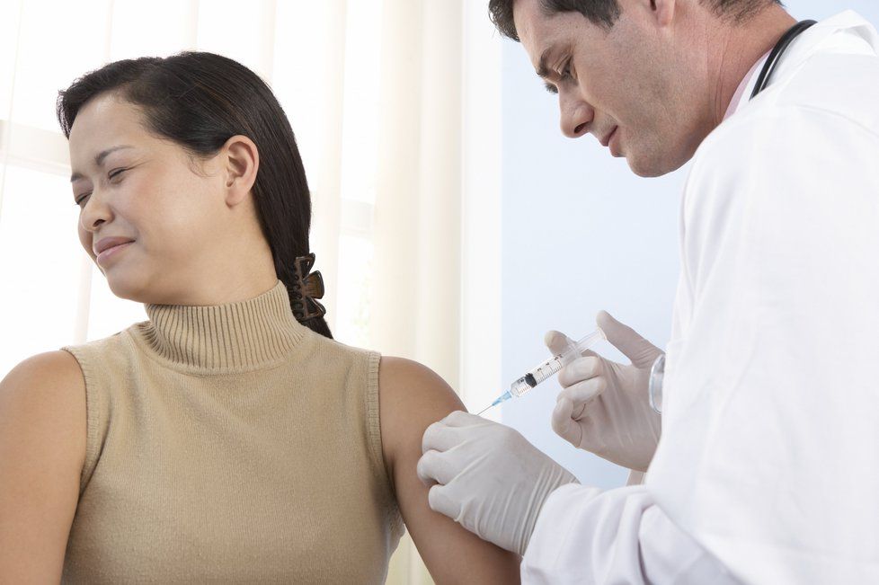 V Česku se nechává očkovat proti chřipce jen zlomek populace.
