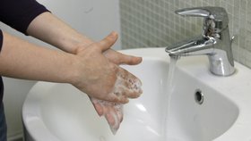 Myjte si během epidemie chřipky ruce.