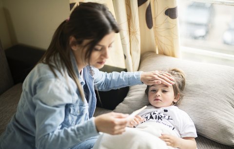 Pediatrička Alena Šebková: S nachlazenými dětmi neběhejte hned k lékaři