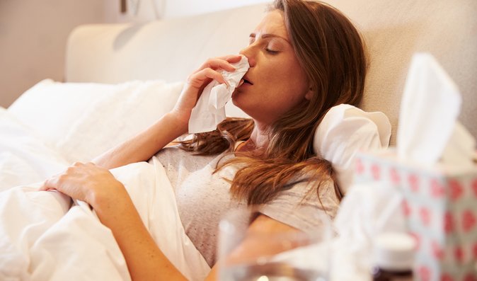 Když vás přepadne chřipka: Poznáte příznaky a víte, jak s ní zatočit? 