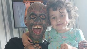 Otec dvou dětí Chris Dalzell (36) je potetovaný od hlavy k patě. Za tetování vypláznul už přes milion.