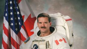 Chris Hadfield před druhým startem do kosmu (2001).