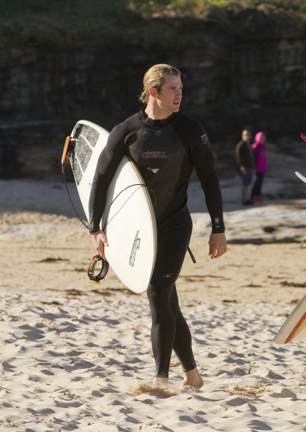 Chris Hemsworth u bazénu předvedl dokonale vypracované tělo