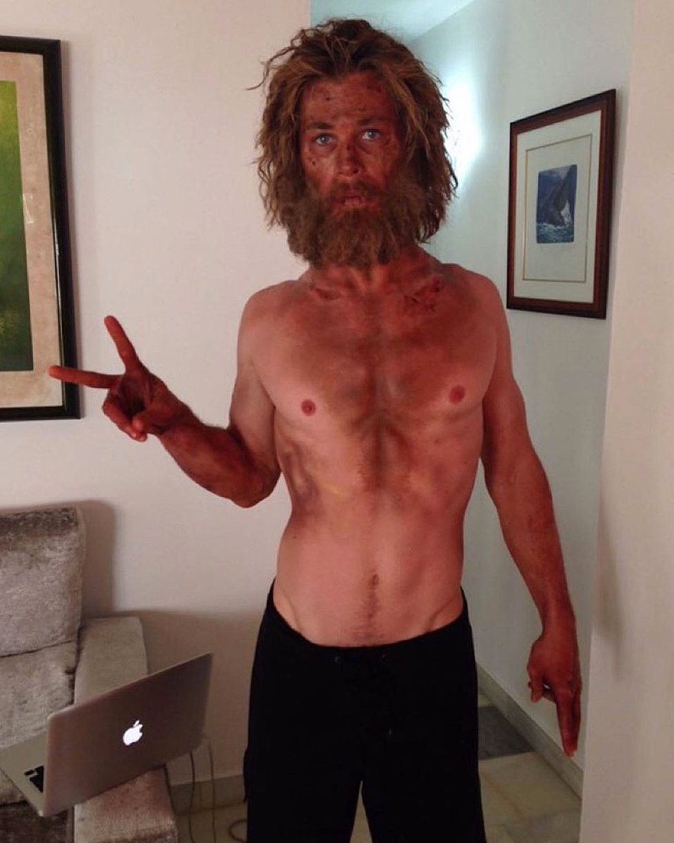 Chris Hemsworth byl kvůli roli ve snímku V srdci moře vyhublý až na kost