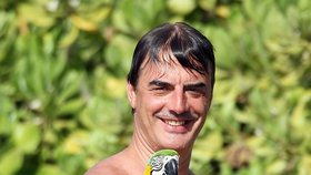 Populární Mr. Big ze seriálu Sex ve městě hubnul v deštném pralese během speciálního holistického čistícího programu, ke kterému se připojil v amazonské divočině.
