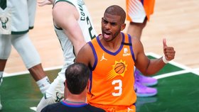 Chris Paul měl navzdory očkování pozitivní test.