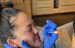 Chrissy Teigen na testování proti koronaviru