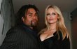 Adriana Sklenaříková a Christian Karembeu. Adriana Sklenaříková a Christian Karembeu.