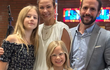 Christian Oliver s manželkou a dcerami