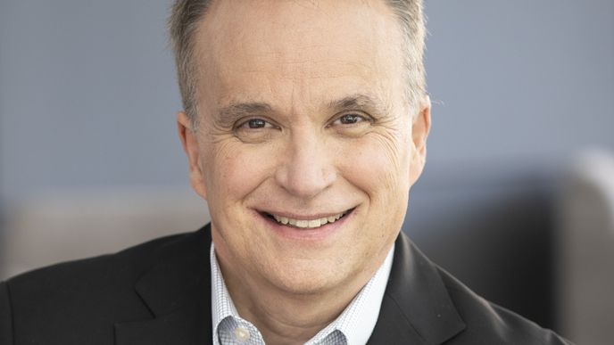 Christopher Padilla je viceprezidentem pro vládní a regulační záležitosti v nadnárodní společnosti IBM.