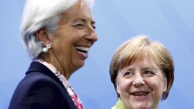 Šéfka MMF Christine Lagardeová při setkání s německou kancléřkou Angelou Merkelovou