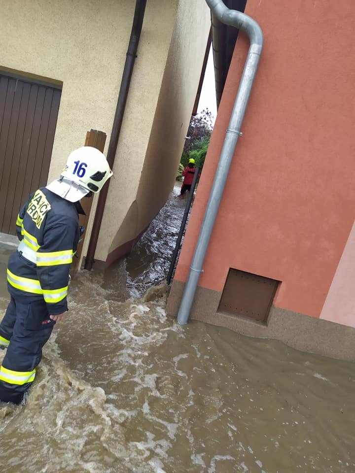 Víkendové silné bouřky pohledem chrudimských hasičů (14.6.2020)