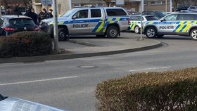 Policisté v místě střelby